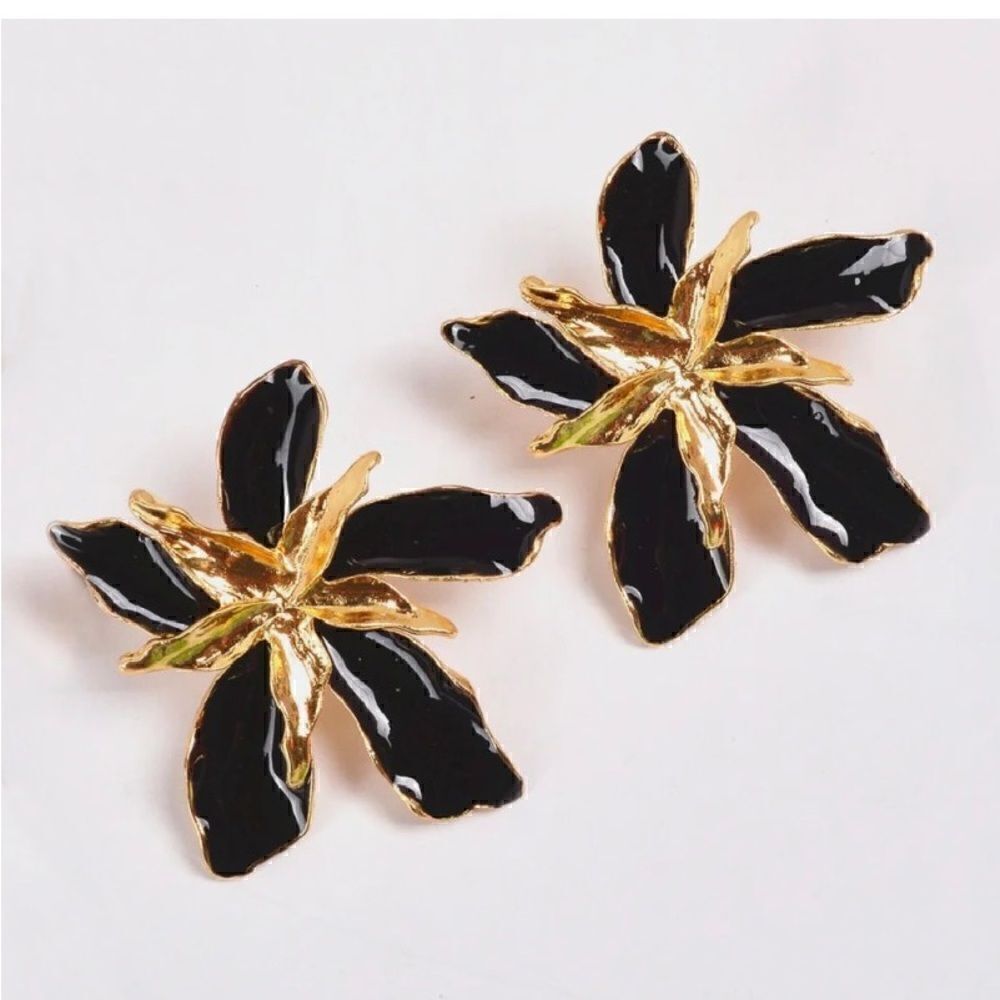 Black Flower earrings #886